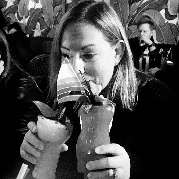 Meet your Posher, Samantha - Picture 1 of 1